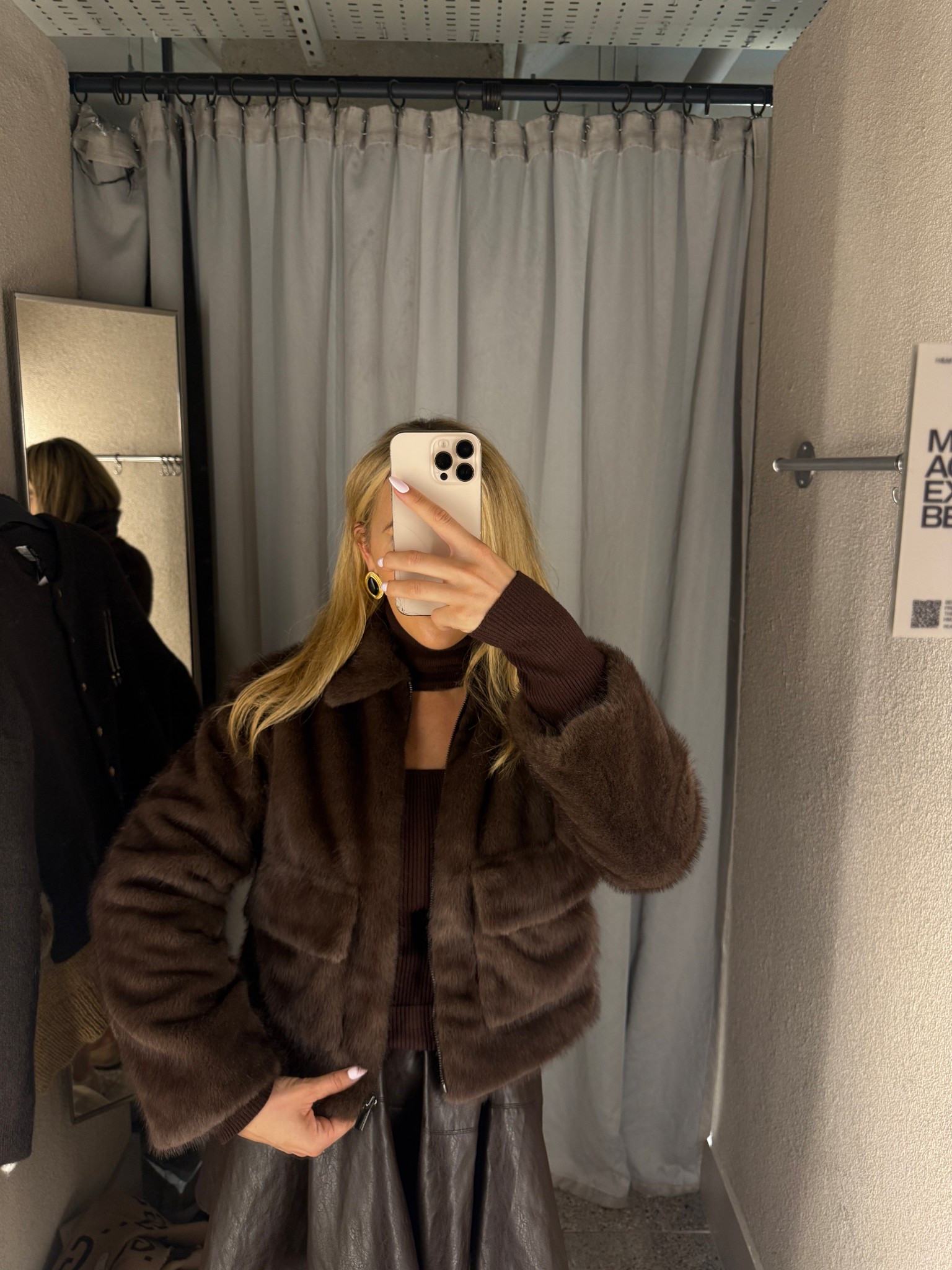 Brown coat - espresso brown jacket - fur coat - zip up jacket - brown zip up jacket - brown faux fur coat - H&M coat - autumn outfit - fall outfit - H&M jacket - H&M new in 

#LTKeurope #LTKautumn #LTKuk