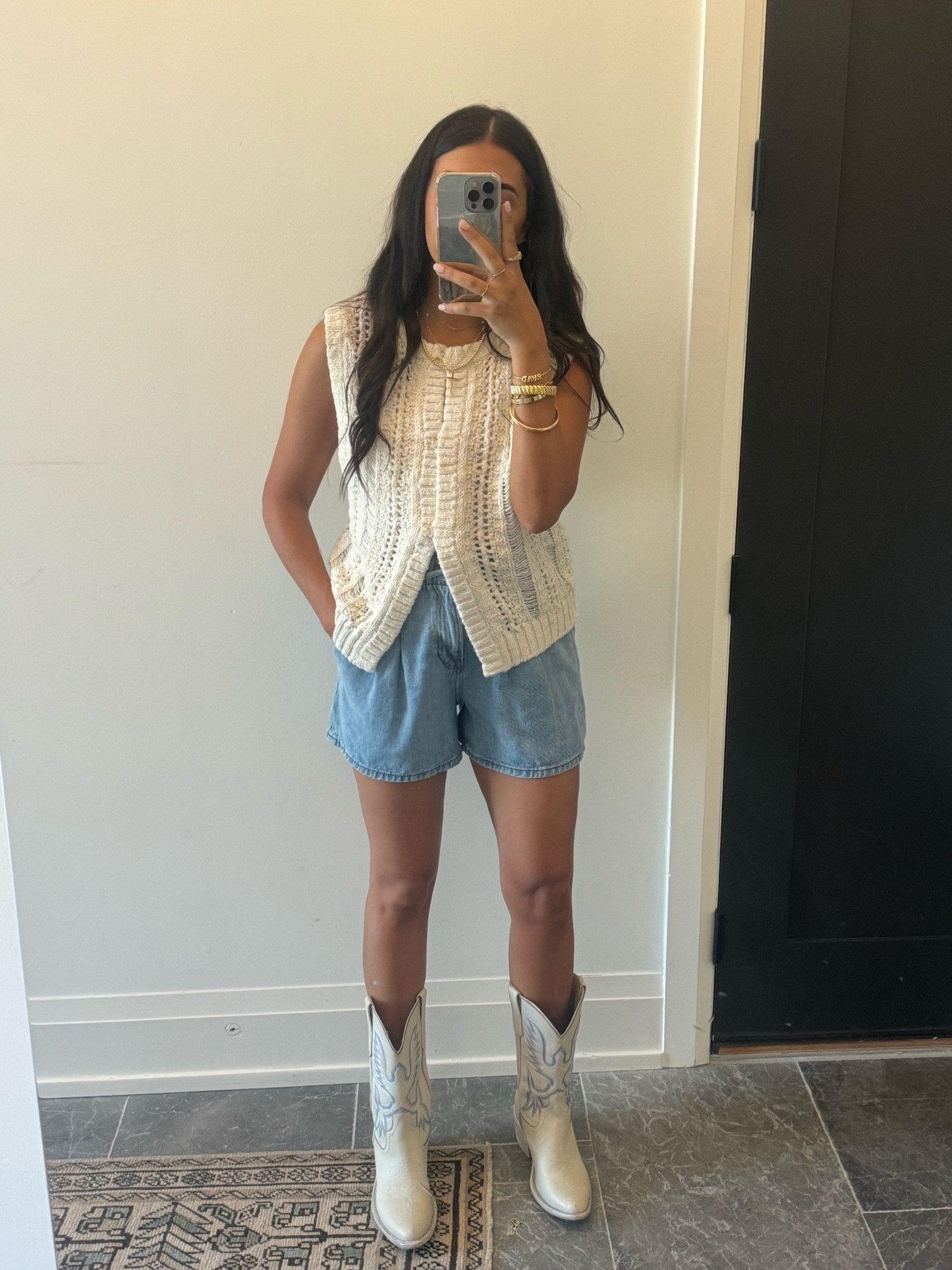 Top: small
Shorts: medium

Dressupbuttercup.com #dressupbuttercup #dederaad 

#LTKStyleTip #LTKFindsUnder50 #LTKFindsUnder100