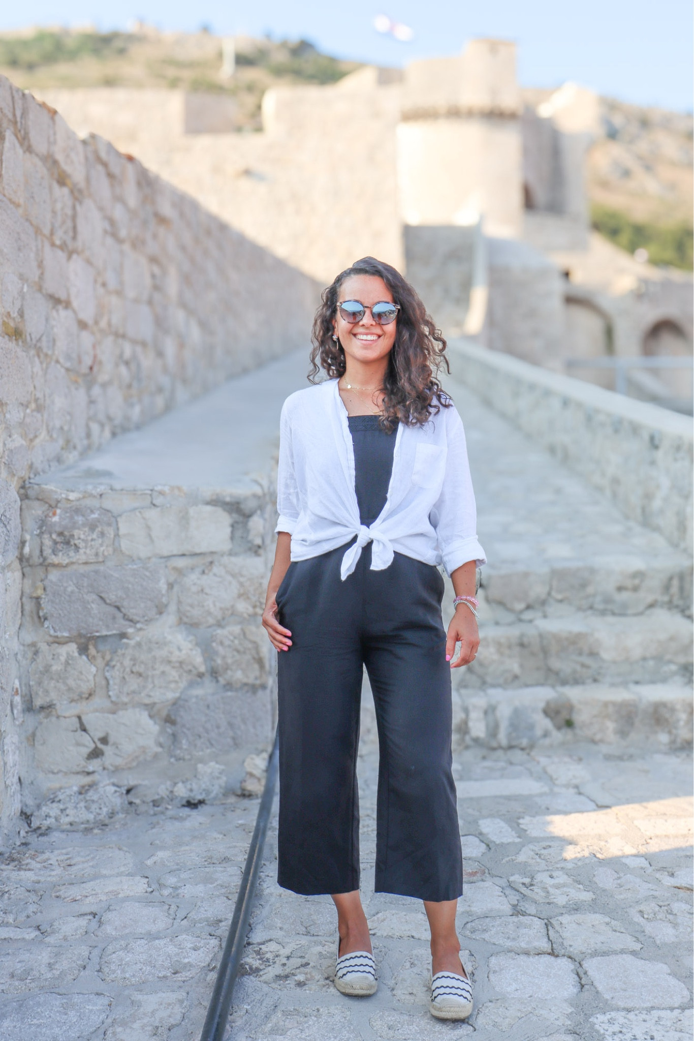 How to Create a Capsule Wardrobe for Traveling (30 Pieces & 25 Looks!) - European Summer Edition 

Learn how to pack like a pro & create your own capsule wardrobe for traveling. I'm sharing 25 European Summer looks I created with just 30 pieces! If you always pack a giant suitcase only to wear 50% of the clothes, then this blog post is for you! By Ways of Style | Capsule Wardrobe | Travel Style | Travel Outfits | #capsulewardrobefortravel

#LTKtravel #LTKstyletip #LTKeurope