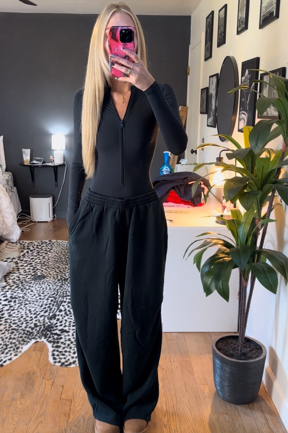 Skims fit!! I think the top is sold out I couldn’t find it 💔

#LTKStyleTip #LTKGiftGuide #LTKSeasonal