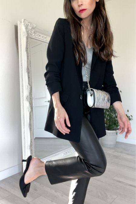 Chic outfit with leather pants 🤍✨

Black leather pants, black blazer, black pointy shoes, silver bag, leather pants outfit, casual chic outfit, Parisian style shoes, black leather pants outfit, cute work outfit, office outfit, black blazer outfit 

#LTKstyletip #LTKworkwear #LTKunder100