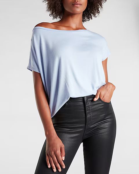 Relaxed Off The Shoulder London Tee | Express