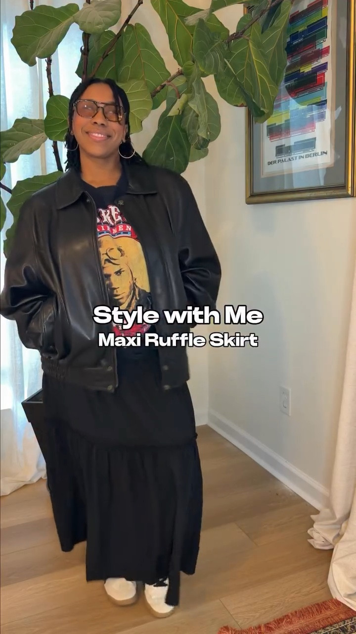 Date night OOTN with @walmart 

Something cute, yet comfy to celebrate our anniversary! 

Shop this skirt in my #LTK! 🔗 in bio! 

#ᴏᴏᴛɴ #outfit #walmart #walmartfashion