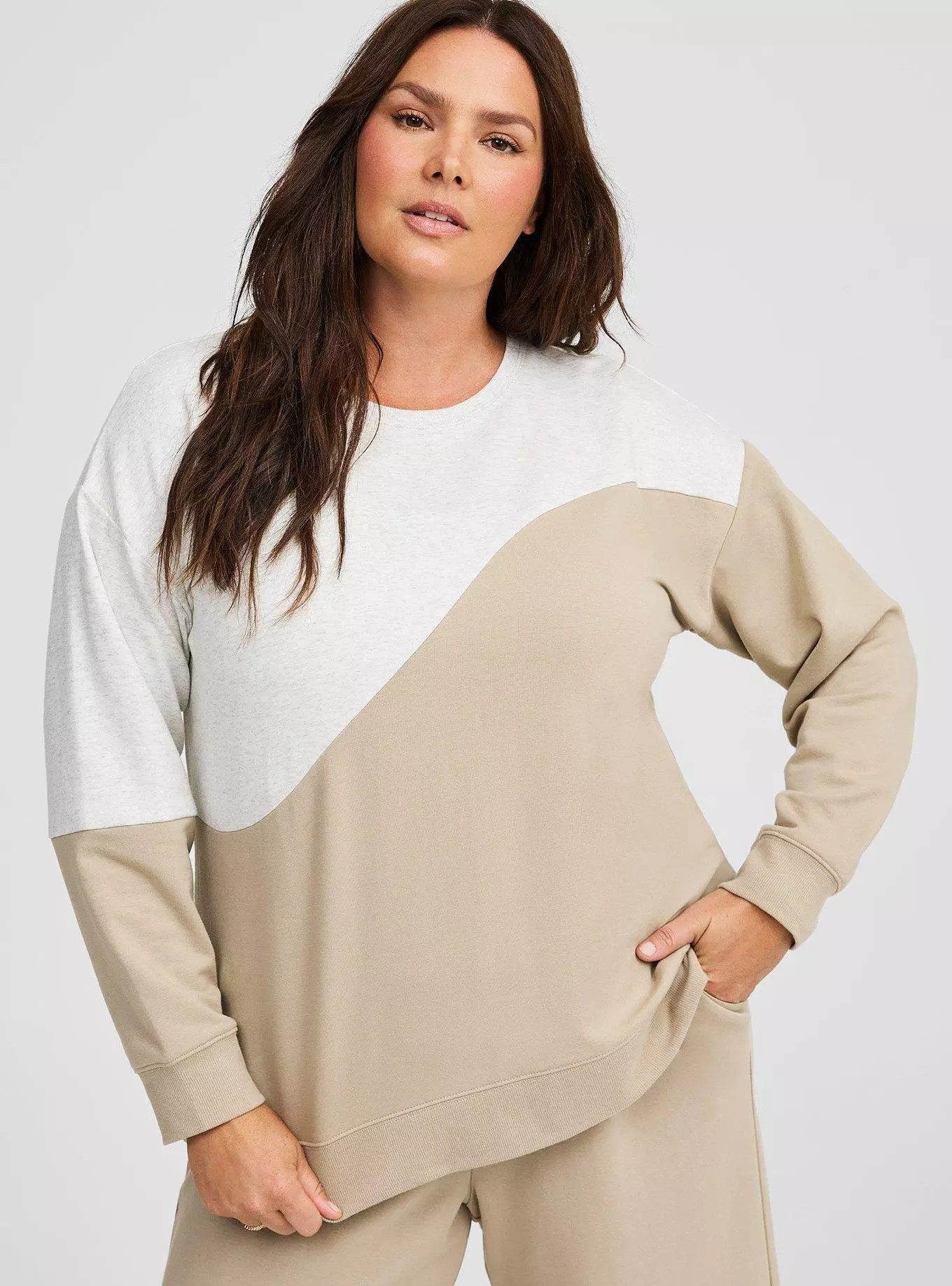 Super Soft Fleece Crew Neck Drop Shoulder Sweatshirt | Torrid (US & Canada)