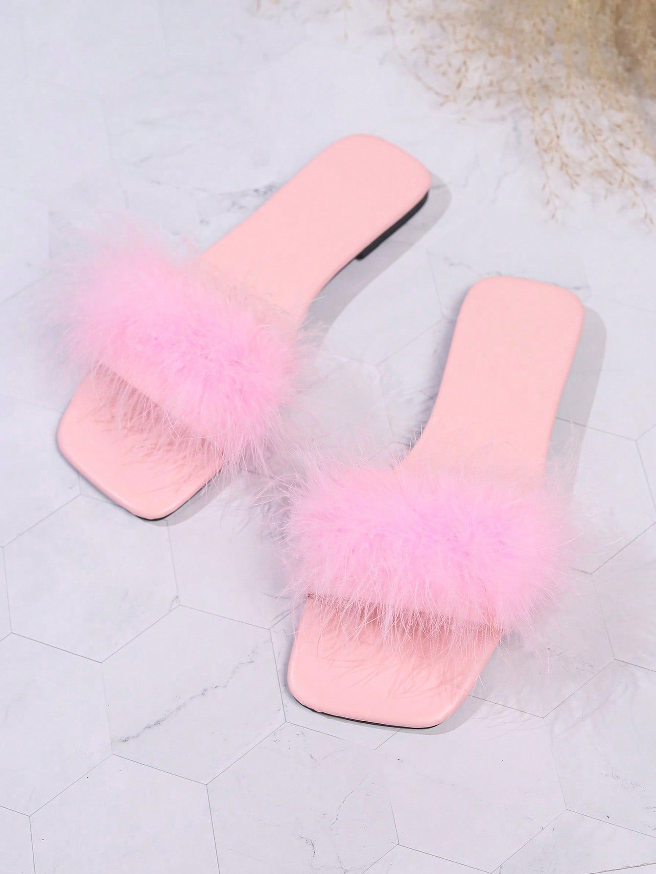 Women 2024 Latest Fluffy Vacation Sexy Casual Simple Flat Sandals | SHEIN