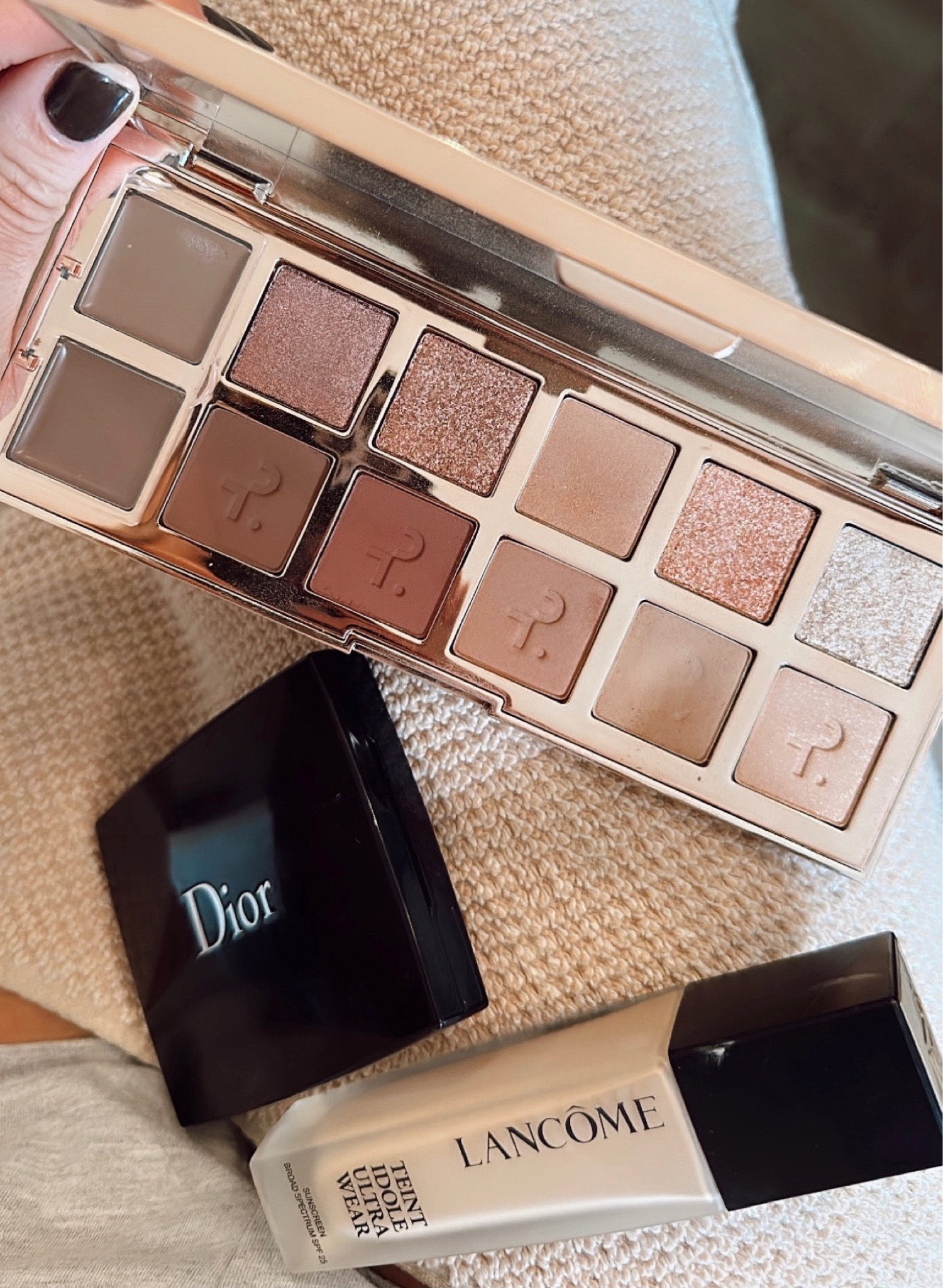 Love this palette.

A few of my makeup items! 

#LTKSeasonal #LTKGiftGuide #LTKbeauty