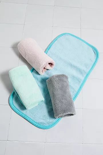 Danielle Creations Erase Your Face Makeup Removal Cloths 4-Pack | Urban Outfitters (EU)