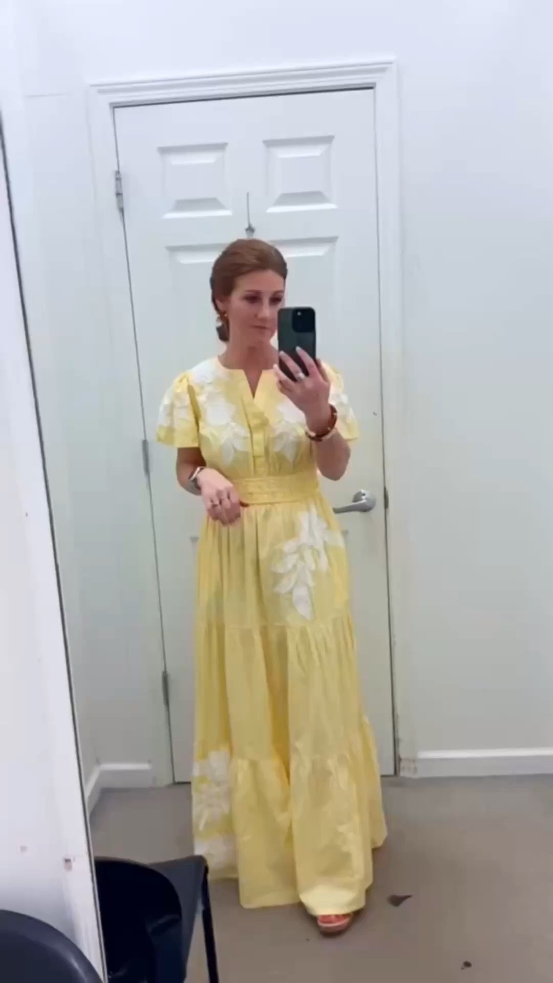 Do you ever feel like being”petite” puts you in a style box full of rules? Stephanie is 5’3” and has a knack for picking pieces that flatter her body without shopping only in the petite section  

#LTKPetite #LTKOver40