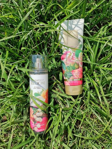 The Brightest Bloom Collection from Bath & Bodyworks is perfect for spring.🌿The flowery scent reminds me of visiting the botanical gardens, so fresh and light!🌷Main fragrance notes include: lily of the valley, jasmine sambac, garden carnations and fresh cedarwood.🪻

#LTKSeasonal #LTKbeauty #LTKGiftGuide