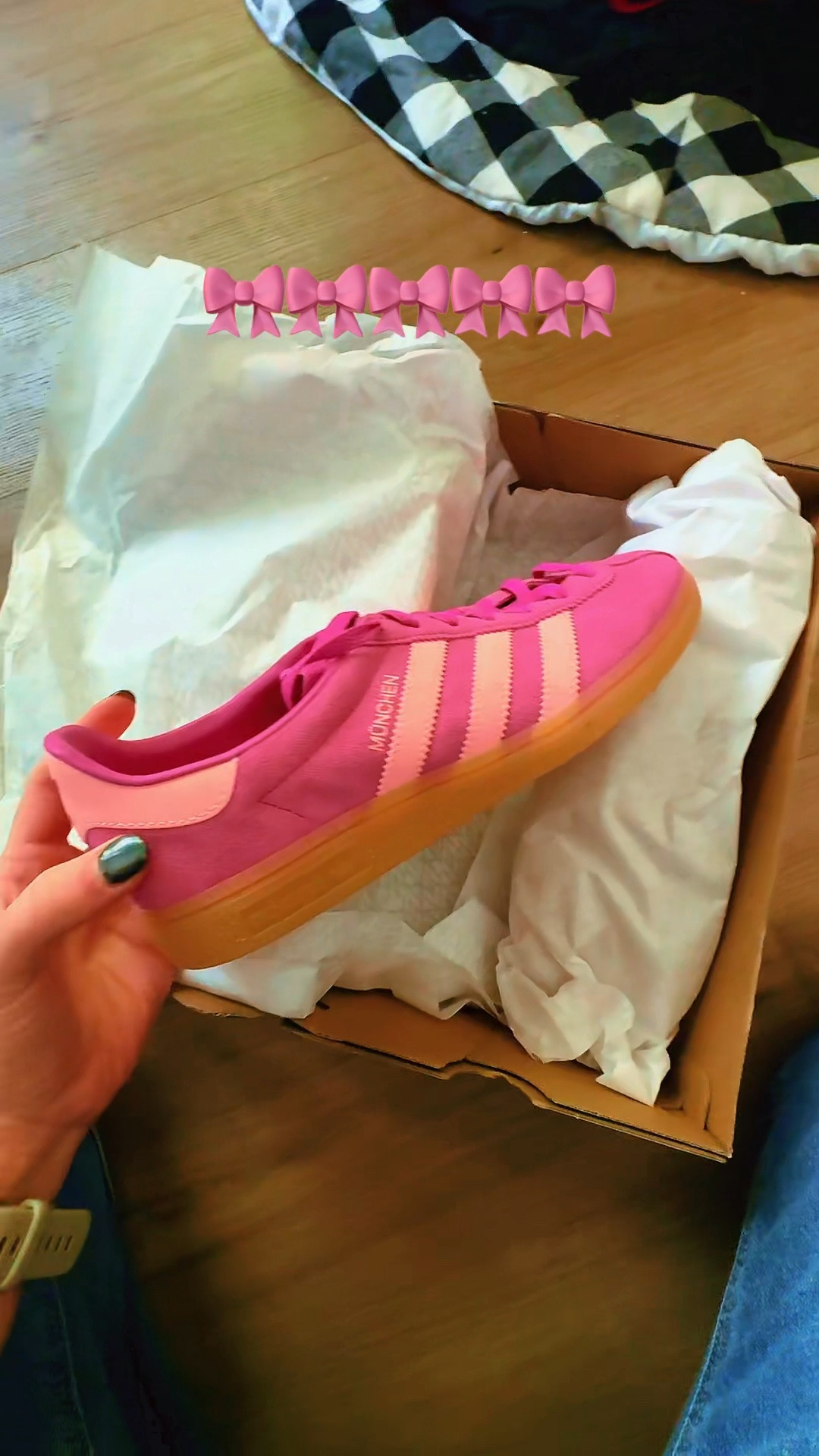 The CUTEST pink shoes!! 🩷💞🌸💓

#LTKGiftGuide #LTKFindsUnder100 #LTKHoliday