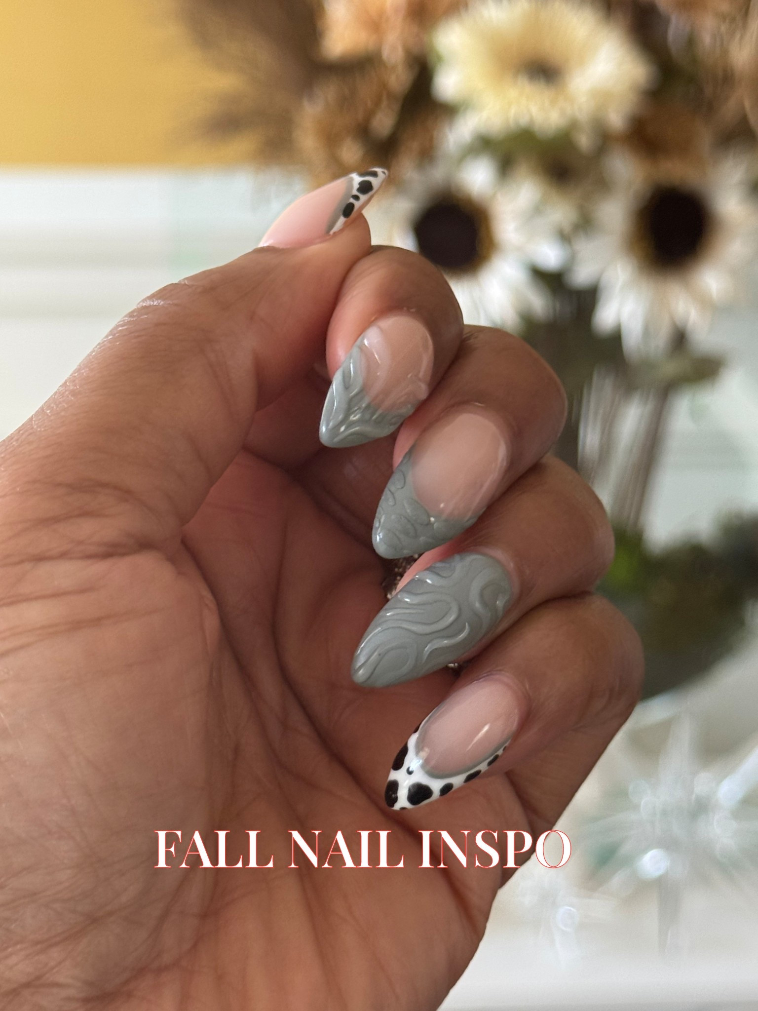 Textures + tones = fall perfection 🖤🩶 My favorite 3D nail inspo for the season. #FallNails2025 #NailDesigns #3DNailArt

#LTKBeauty #LTKStyleTip