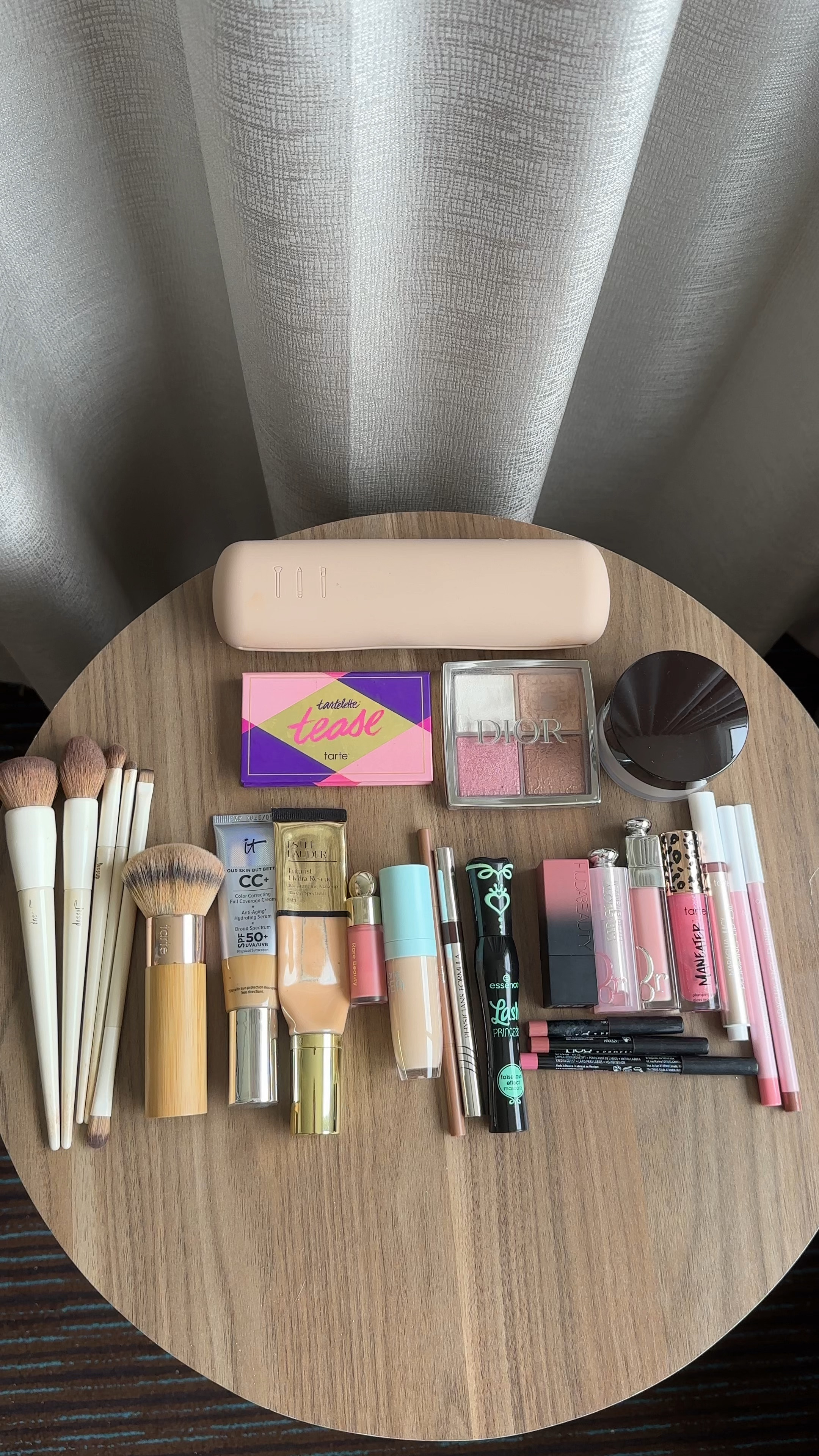 What makeup products I took to Miami trip

#LTKBeauty #LTKTravel