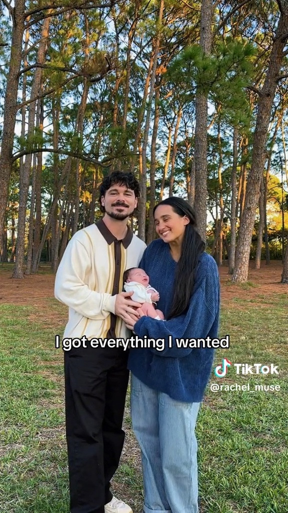 everything I wanted and more🥹

madewell | revolve | fall outfits | winter outfits | men’s outfit | Abercrombie | sweaters | jeans | new mom | maternity | pregnancy |

#LTKVideo #LTKHoliday #LTKSeasonal