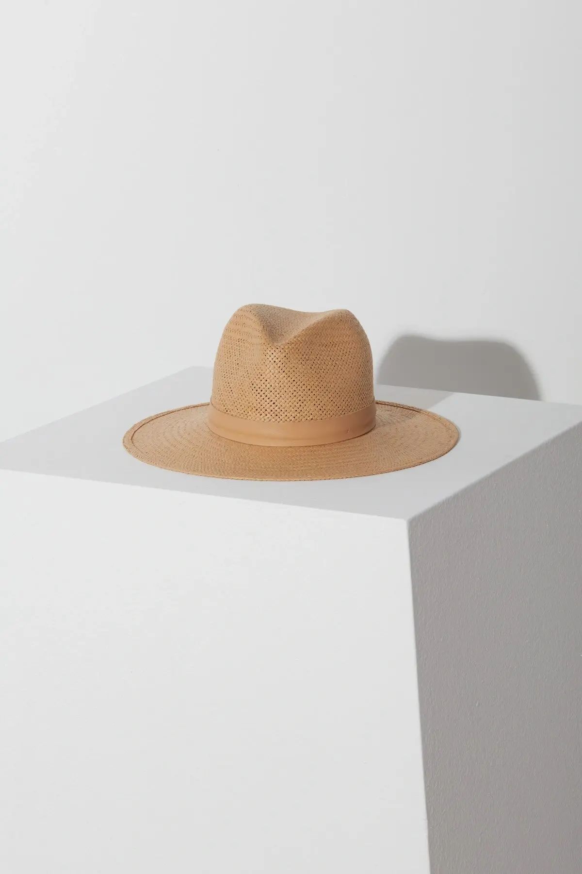 Simone Hat | Janessa Leone