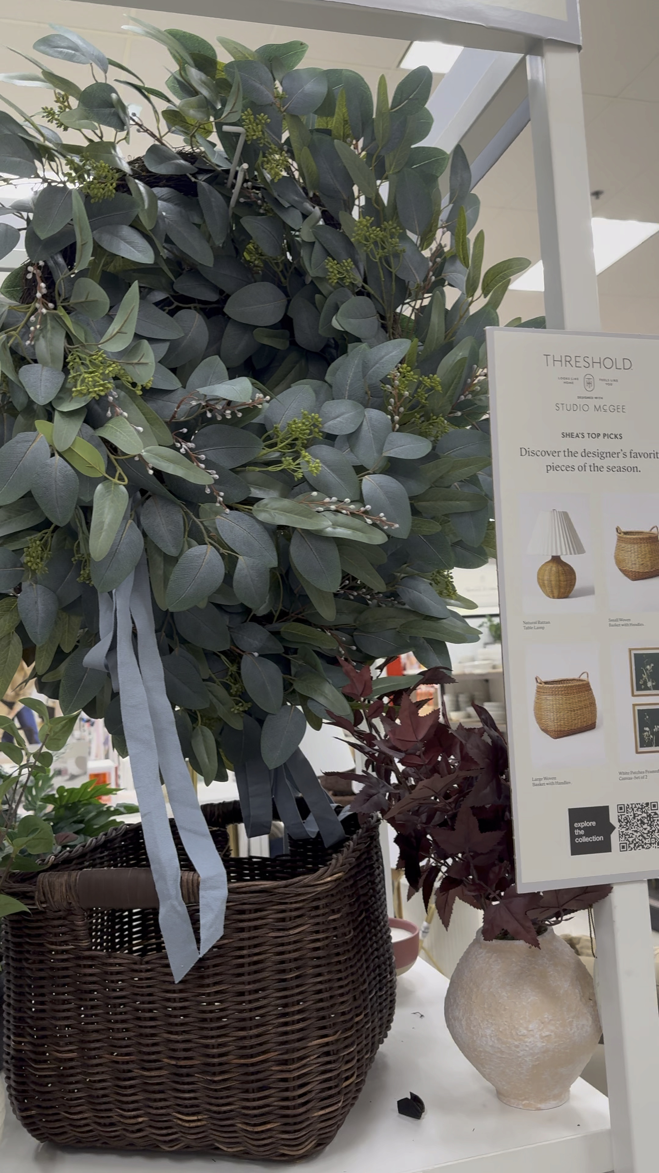 Stunning wreaths for transition from summer to fall! 

Studio McGee
Target 
Target finds
Threshold
Affordable Wreaths


#LTKHome #LTKVideo #LTKSeasonal