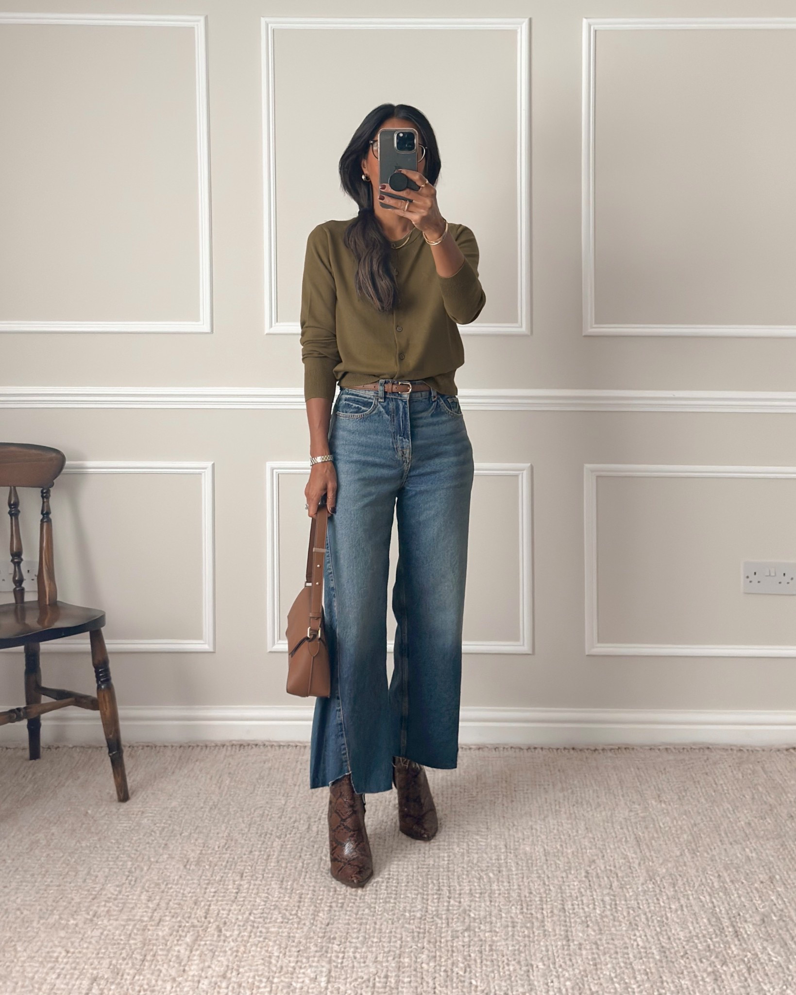 Cardigan - wearing size medium. Recommended sizing up as this is a fine knit do quite snug.
Jeans - these are old from Zara. Recommend checking Vinted incase you can pick them up there. 



#LTKautumn #LTKuk