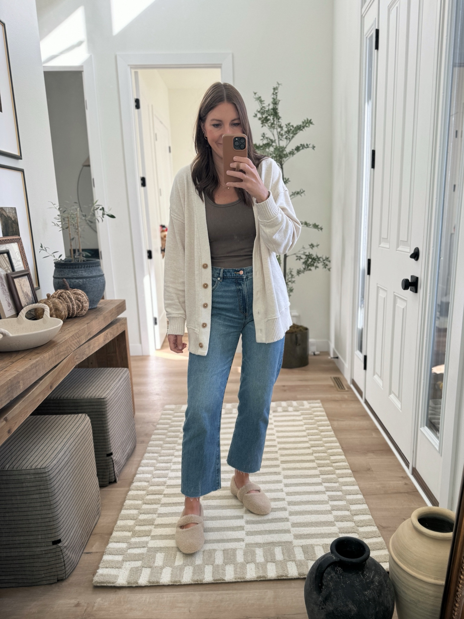 50% off my Aerie cardigan! Also linking the fleece lumberJane shirt, I have both and love them. Both are an oversized fit. I am wearing my true size medium.

#LTKSaleAlert #LTKFindsUnder50 #LTKStyleTip