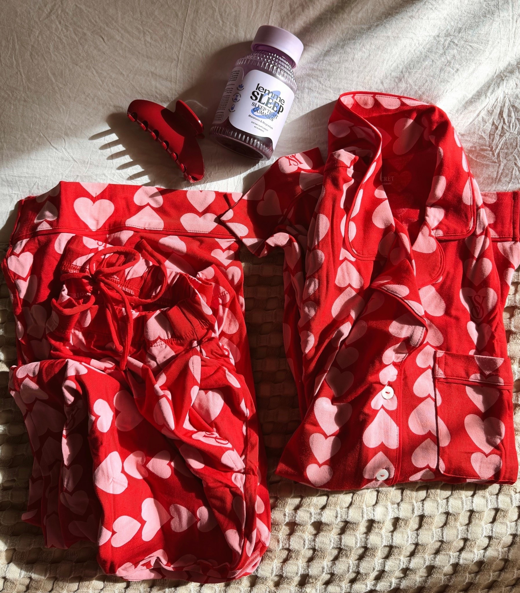 Valentine’s Day when you’re 40 & a mom! ❤️💕 I did medium in these pajamas! Lots of cute options I’ll also add + my fave sleep supplement! ✨

Valentine’s Day. Pajamas. Red. Pink. Hearts. Sleep.#LTKFindsUnder100 

#LTKootd #LTKmomlife