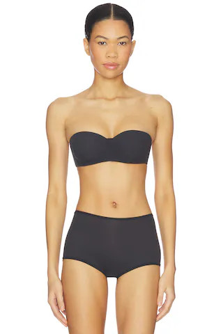 Fits Everybody Strapless Bra
                    
                    SKIMS | Revolve Clothing (Global)