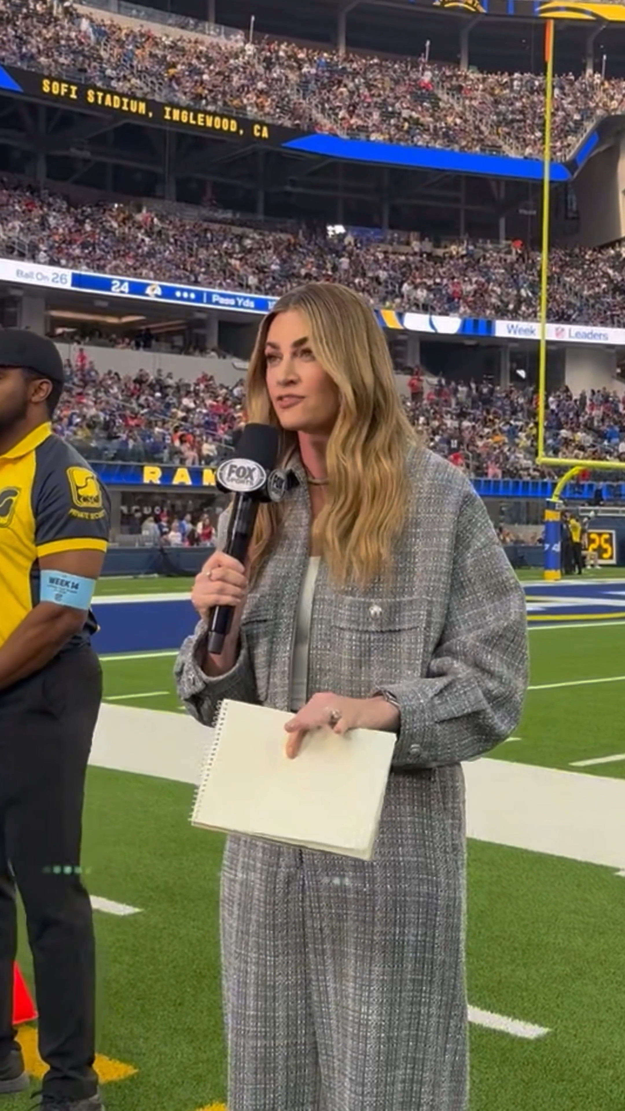 Erin Andrews glam 🏈✨

#LTKBeauty #LTKOver40 #LTKFitness