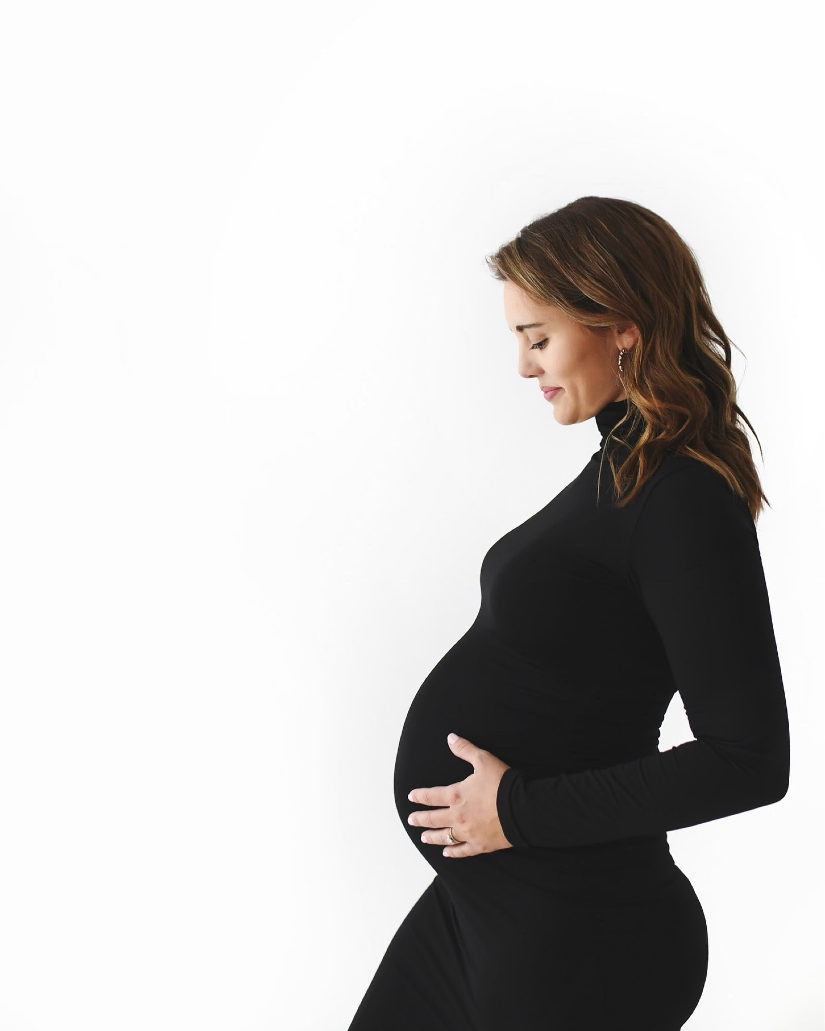 The cutest bump! Simple maternity studio sessions are my favorite! 🫶🤰

#LTKBump