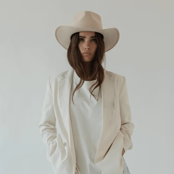 June Teardrop Rancher | Gigi Pip