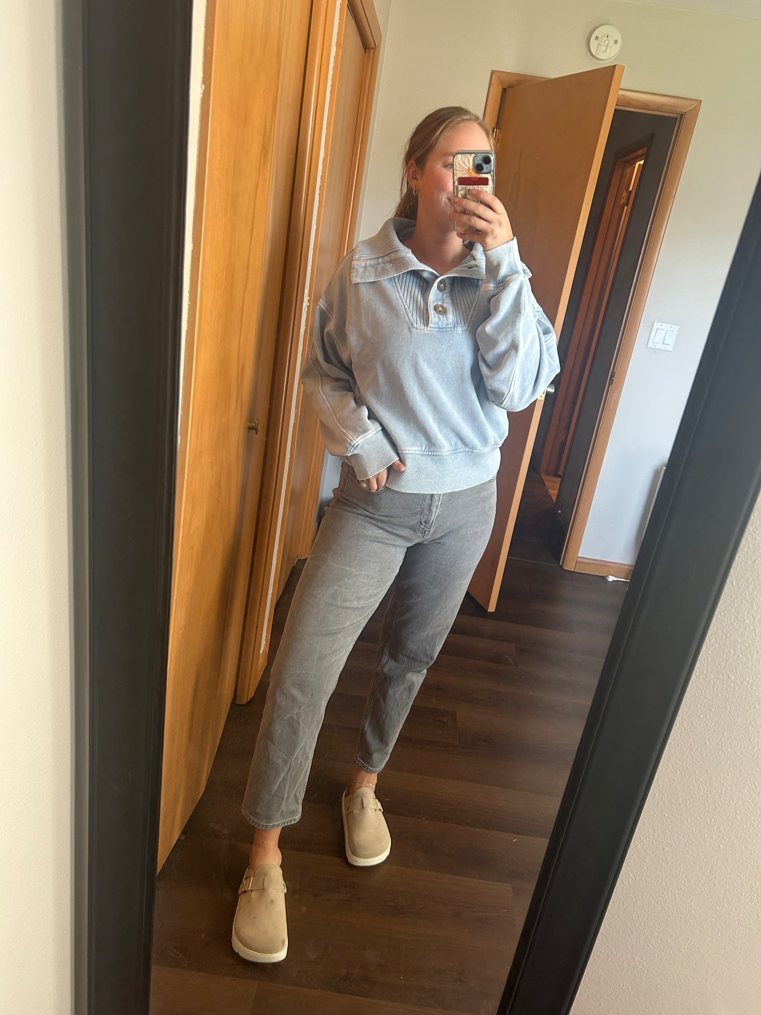 Obsessed with this sweater + the buttons are so cute! 🩵✨

Aerie / sweater / haul