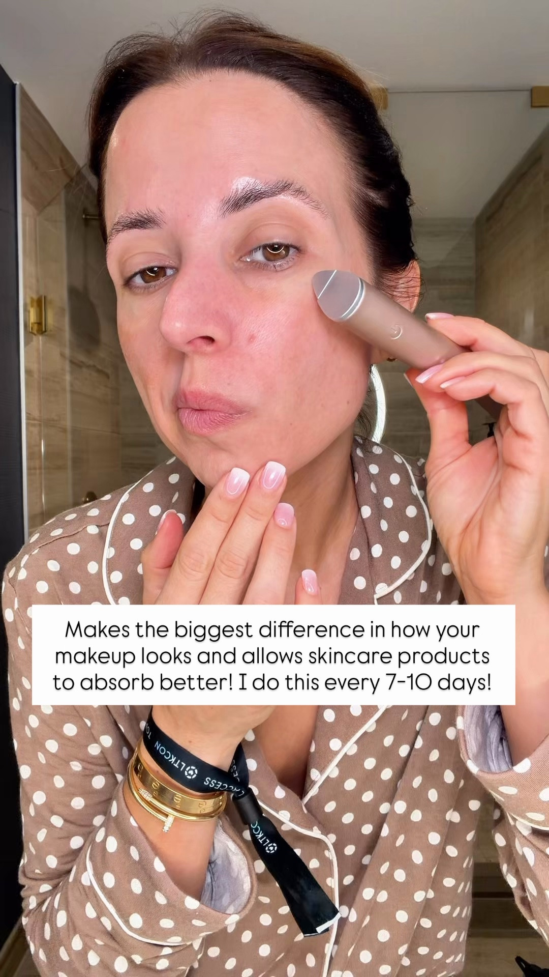 I am in love with the Dermaflash LUXE+ Anti-Aging Sonic Dermaplaning + Peach Fuzz Removal Set! I’ve been using every 1-2 weeks to get rid of peach fuzz and dead skin. It helps your skincare products absorb *better* and my makeup has looked flawless without the peach fuzz/dead skin cells!

#LTKmorningroutine #LTKselfcare #LTKBeauty
