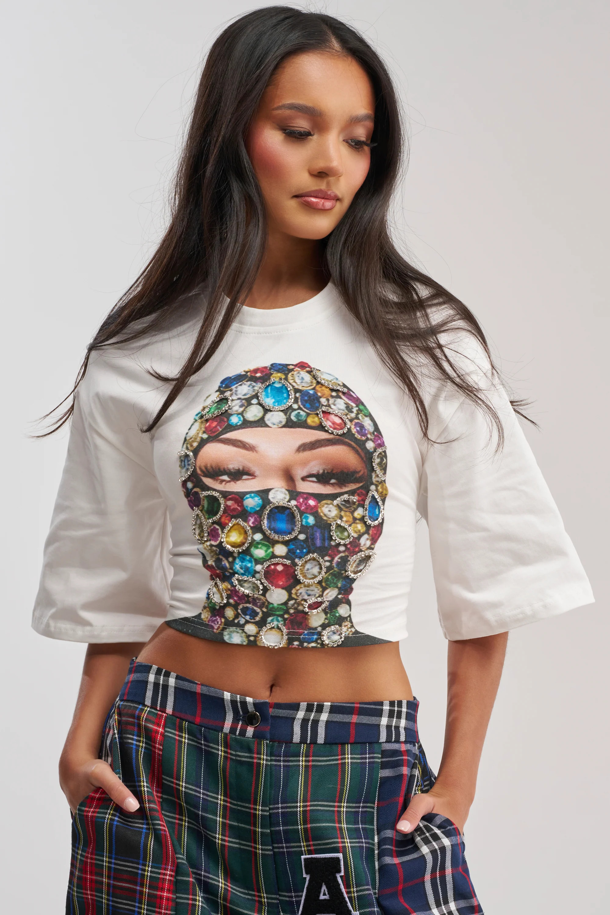 FACE CARD GRAPHIC CROPPED TEE | AKIRA