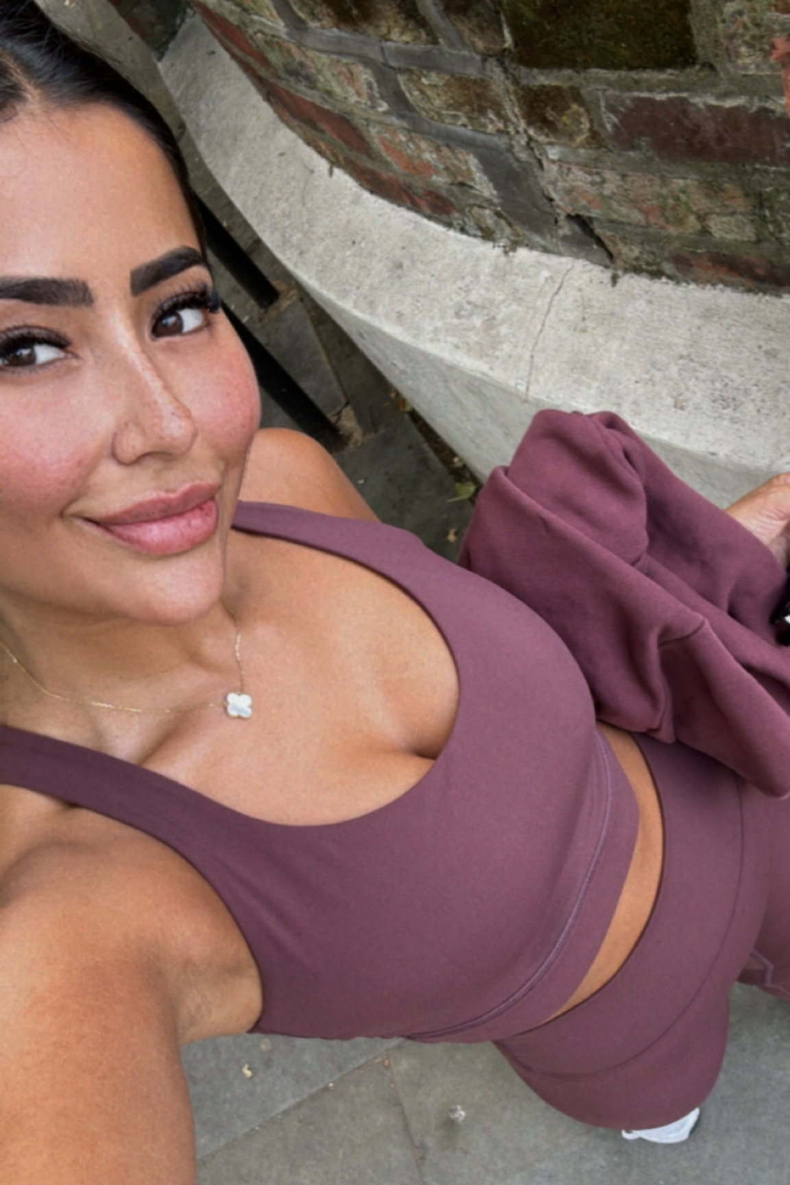 The best gym wear ever! 
I wear an xs ( or an depends on style) in the top and xs in the bottoms Xs too

Washes so well and squat proof! They sculpt you too can’t live without them 

#LTKfitness #LTKuk