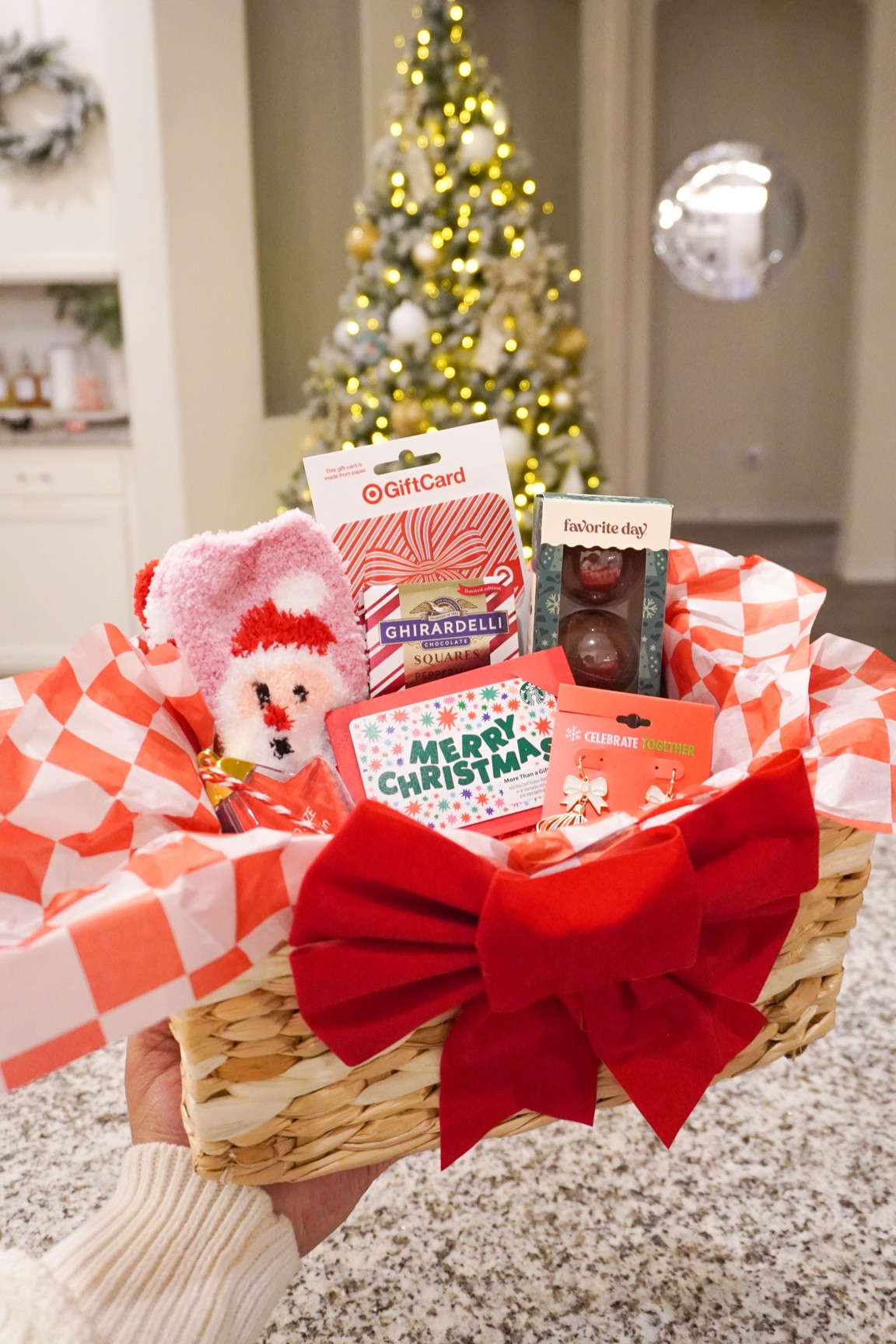 Teach Christmas Gift Basket 🎁 Linked a few similar items!

#LTKGiftGuide #LTKHoliday #LTKSeasonal