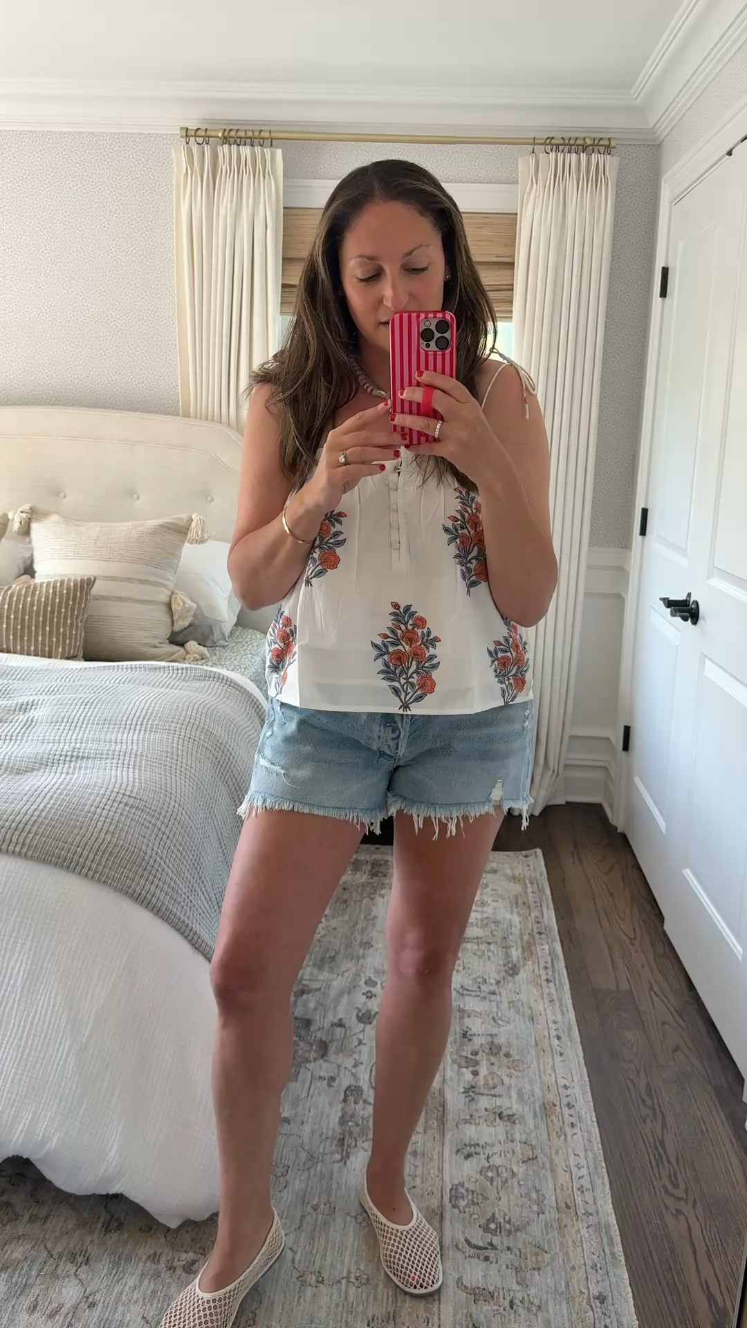 Today’s “feels like summer” OOTD! 

This Mara top is so lightweight, easy breezy and the pattern is to die for!! Obsessed with it, linking the whole collection of this print. 

Also sharing my Agolde Jean cut-offs and @Target ballet flats!

#LTKSaleAlert #LTKdayinmylife #LTKootd