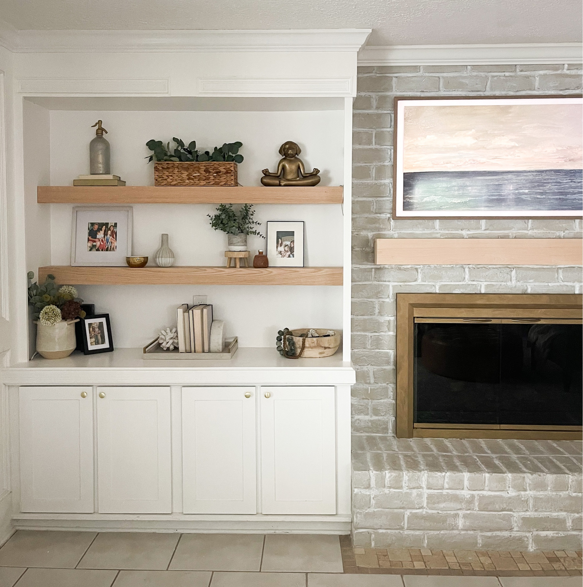 Cutest classic decor for living room.

#LTKhome