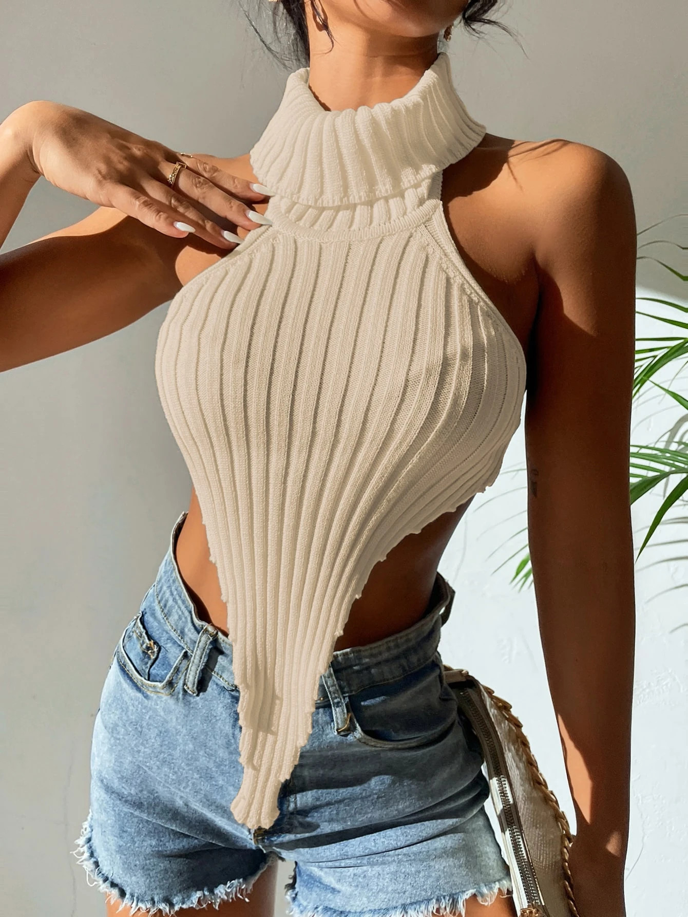 SHEIN Essnce Backless Halterneck Hanky Hem Crop Knit Top | SHEIN