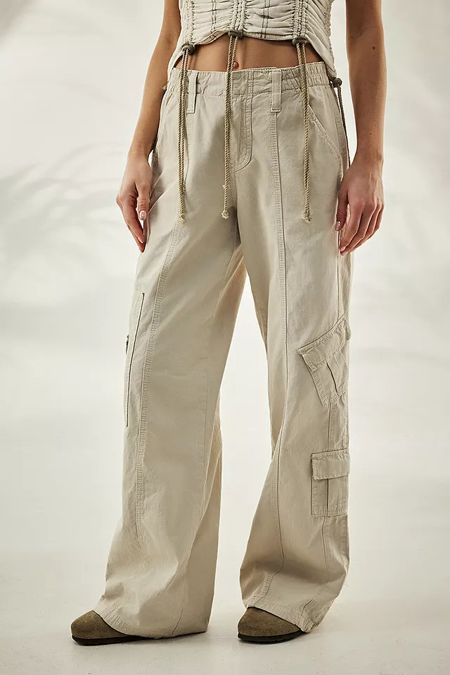 BDG Ecru Y2K Low Rise Cargo Pants | Urban Outfitters (EU)