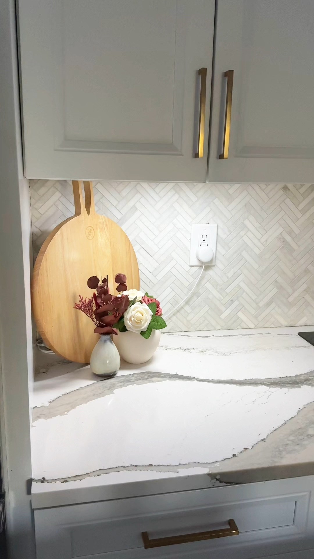 They quoted me over $2K to install under cabinet lights. So naturally ai found these rechargeable lights. They are pretty versatile and can be used in the kitchen, closet, stairs etc.

#LTKstyletip #LTKhome