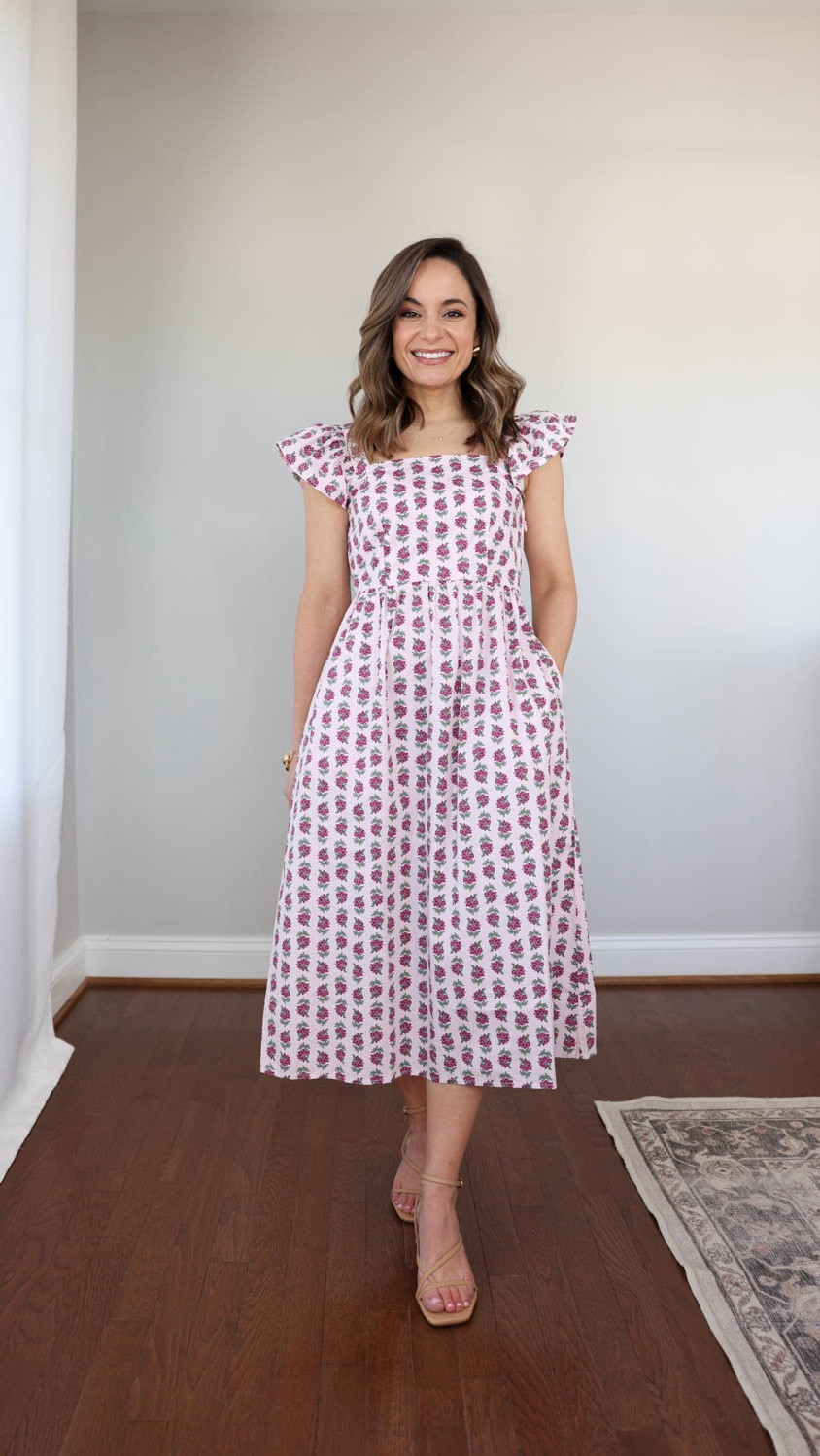 Four petite-friendly cotton dresses for the sunny spring days ahead! 


Pink (J.Crew Factory): petite xxs 

Shoes (Dolce Vita): very snug on my toes. I’m going to try to break them in and let you know how it goes! 

My measurements for reference: I’m 4’10” and 105lbs. My bust, waist, and hip measurement is 32”, 24”, and 36”.

#LTKSeasonal #LTKPetite