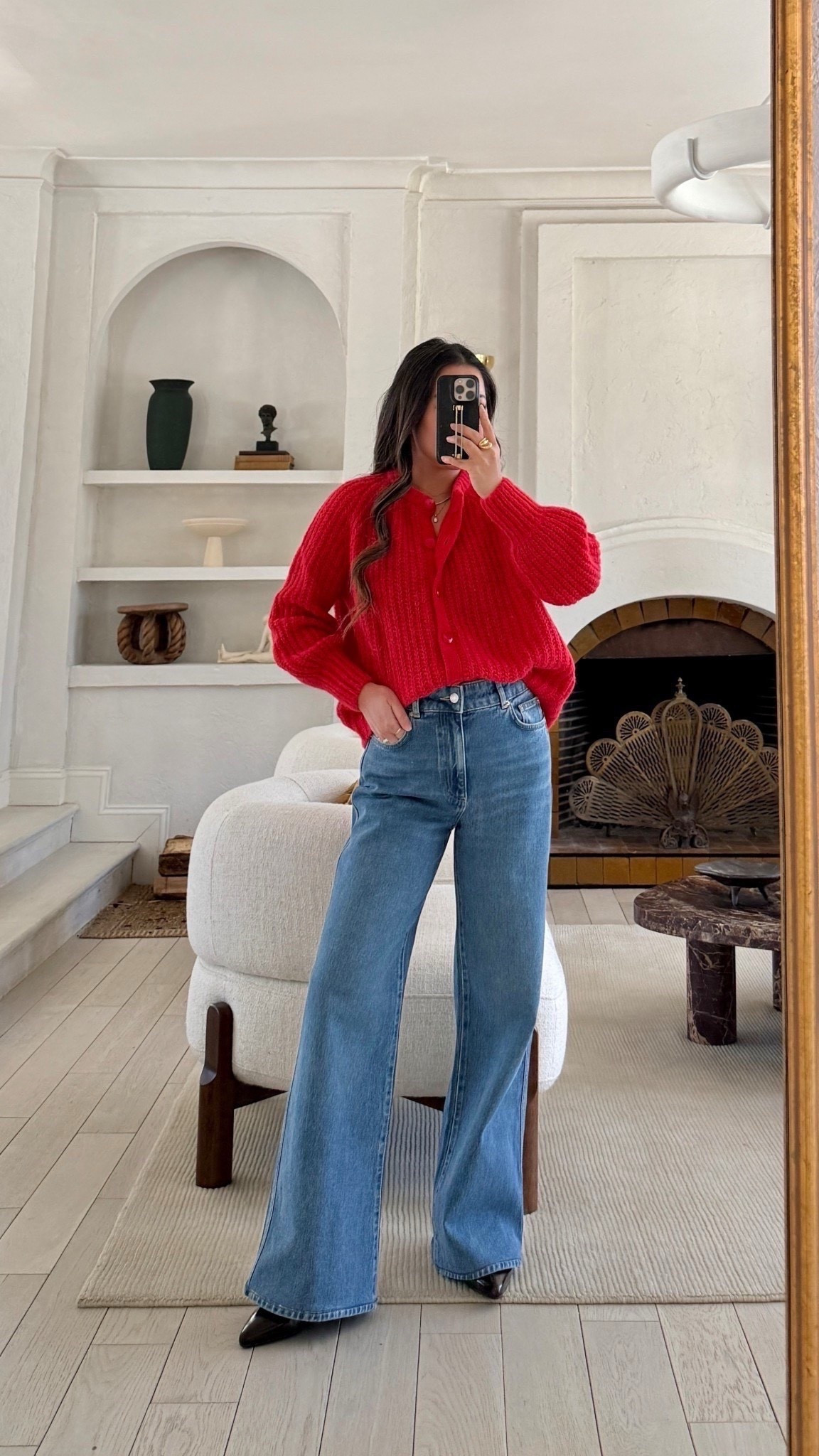 I have this cardigan is so many colors  because it’s perfectly balanced! 

For size reference, I’m 5 ft 115 pounds and wearing an XS in the cardigan and size 4 in the jeans (I had to shorten it by the few inches though).




#LTKgrwm #LTKootd