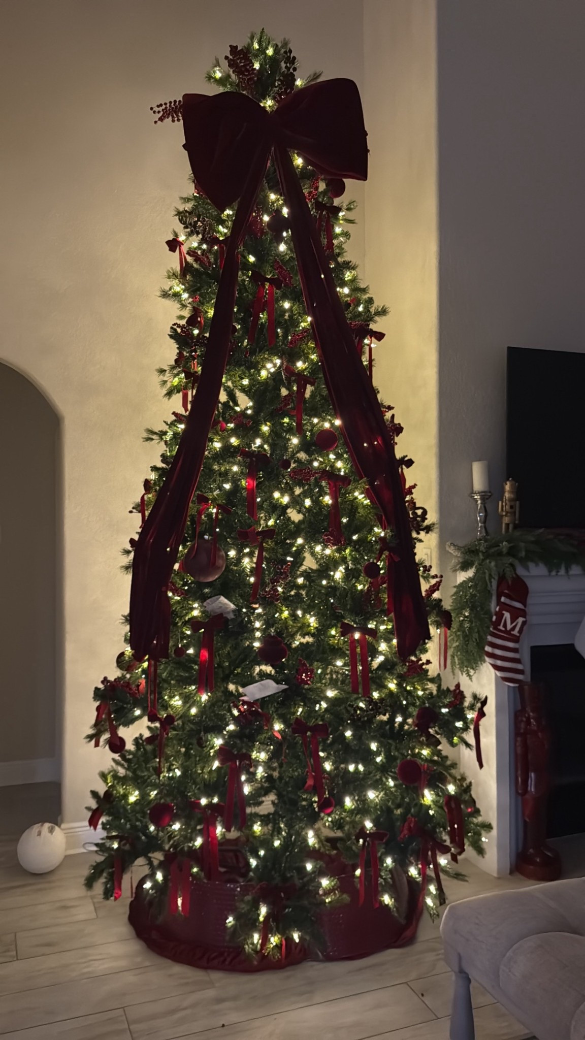 Christmas bow

#LTKHome #LTKHoliday