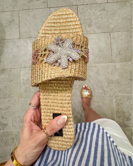 Had to share a closer look at these sparkly, fun woven flat sandals!!! Dress up your beach look and still stay super comfy! But they don’t have to be just for vacation, they can be for everyday too because they’ll go with almost anything! They’re tts! 

#LTKShoeCrush #LTKTravel #LTKFindsUnder50
