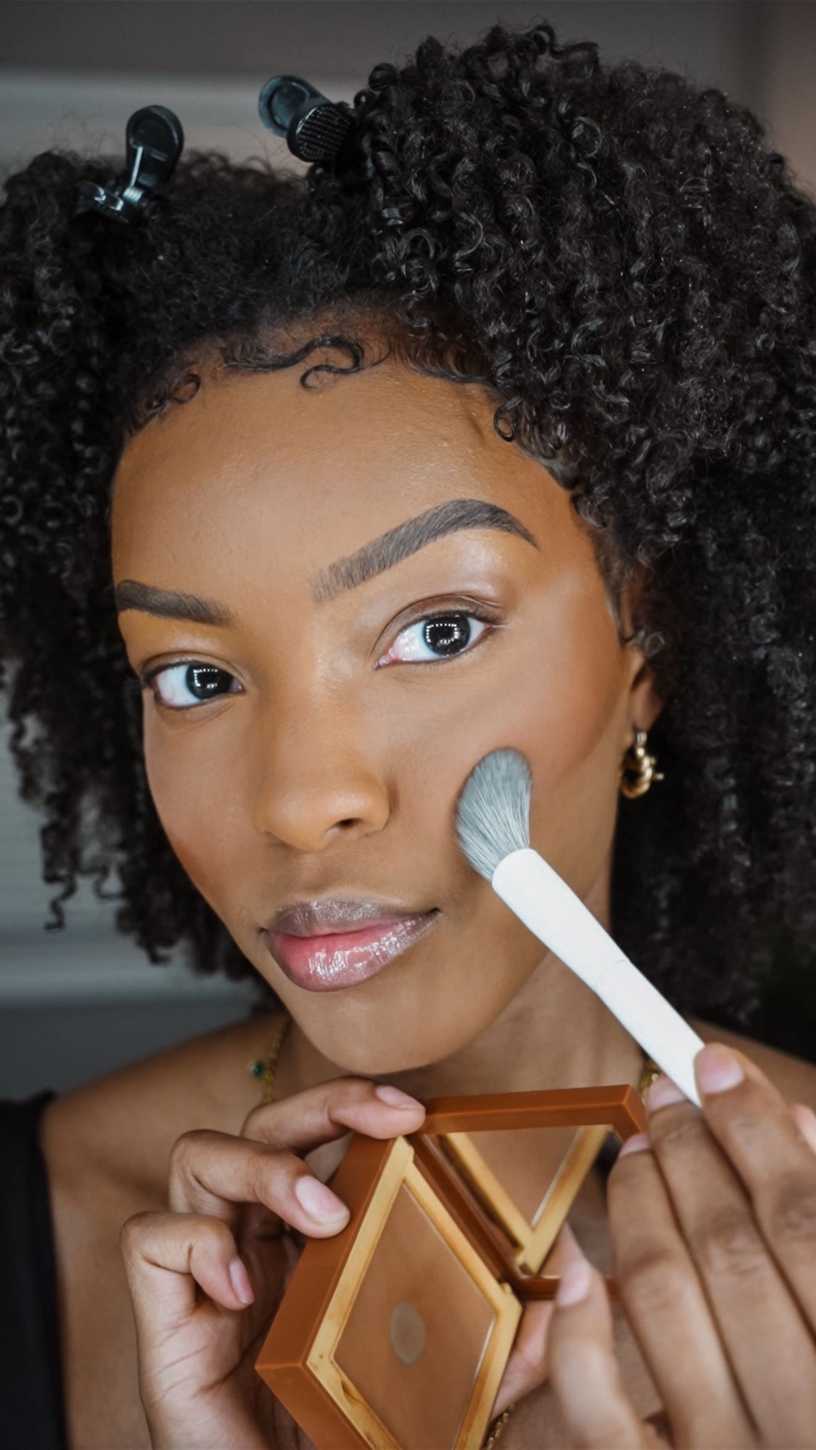 if you using the same brushes from highschool… its time to invest in some new brushes babe…

i remember when i first invested in a set of brushes from @morphebrushes when i started taking my makeup journey seriously + when i tell you, they are good quality brushes that I still use today! when i saw they improved their brushes and launched new sets, I had to get my hands on them to prove that these are brushes that are still good quality and perfect for people investing in their makeup journey!

you can find these at @ultabeauty 
#morphebrushes #ultabeauty #maekupbrushes #affordablebrushes