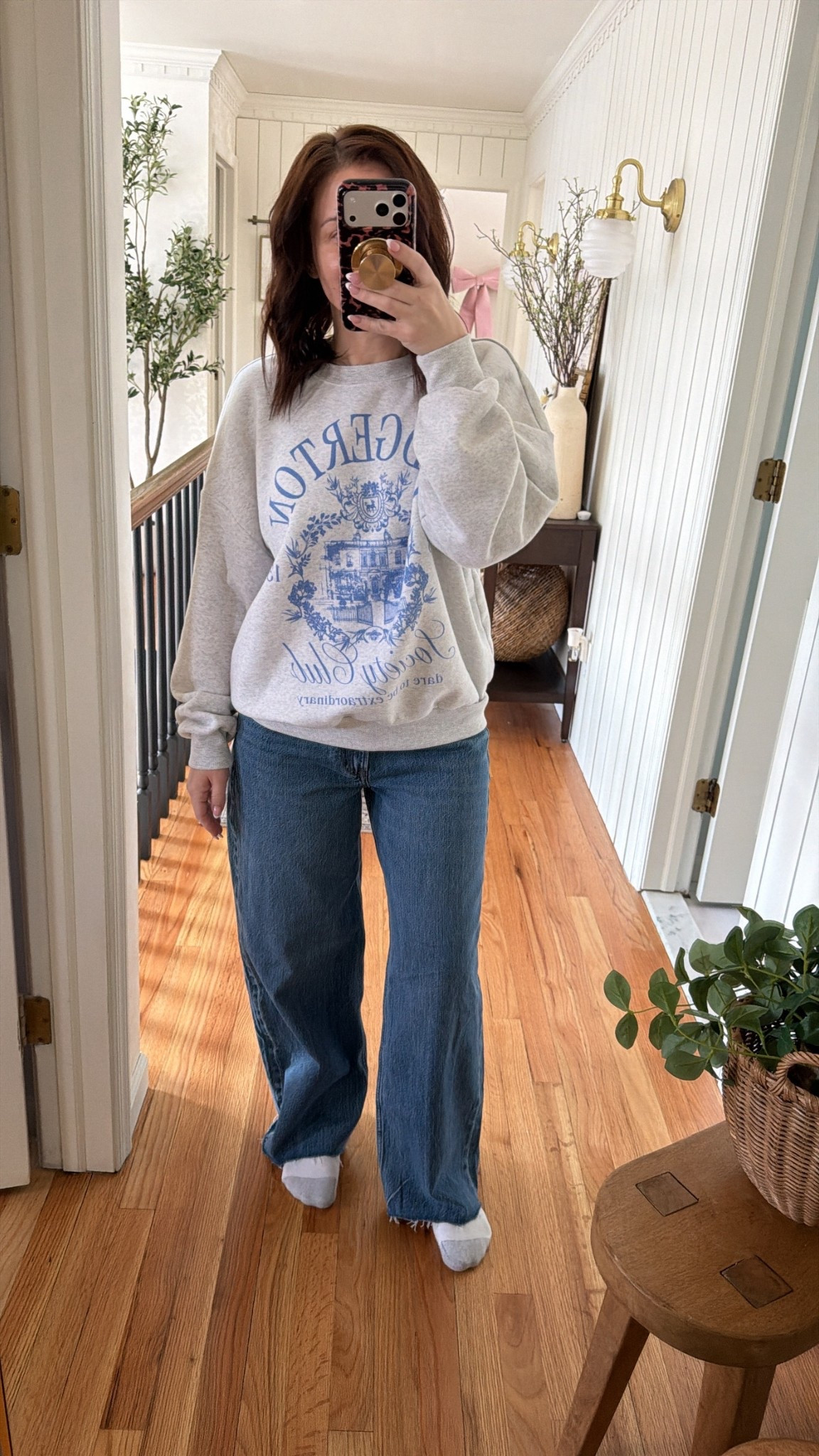 Ultra loose low rise. Medium wash. Size 26 petite. Size down if between sizes. 

#LTKPetite #LTKSaleAlert