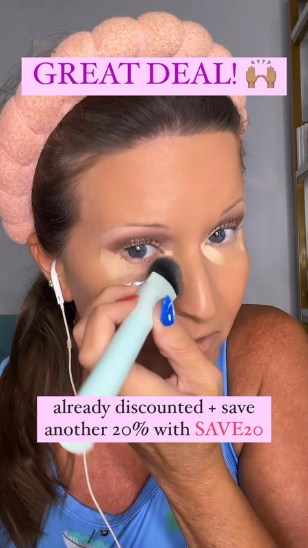 My favorite concealer brush that gives a flawless finish is marked down PLUS an additional 20% off with code: SAVE20.

I also linked the concealer I’m wearing here (shade: LIGHT SAND) and the setting powder I used.


Makeup brush, cosmetics, concealer brush 

#LTKBeauty #LTKSaleAlert #LTKSummerSales