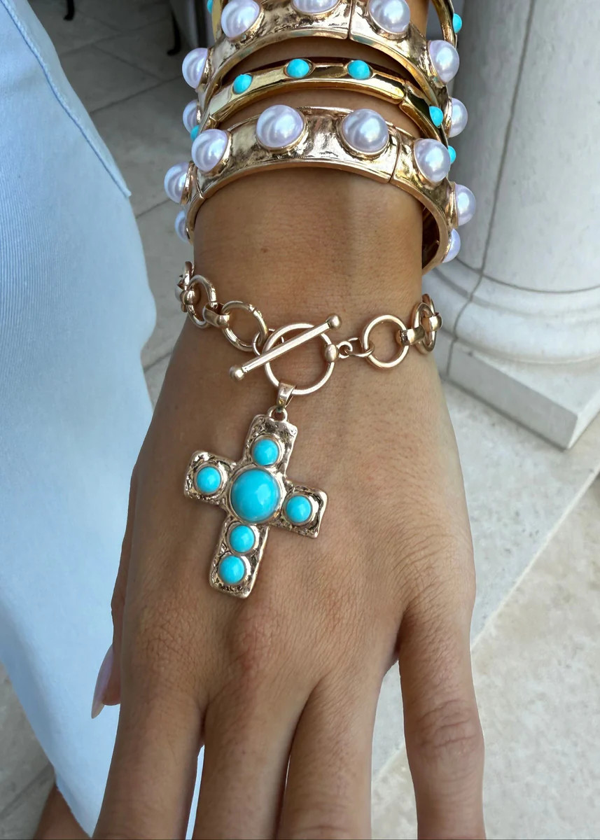Faith Circular Gold Chain Link Cross Charm Bracelet | Benaar La