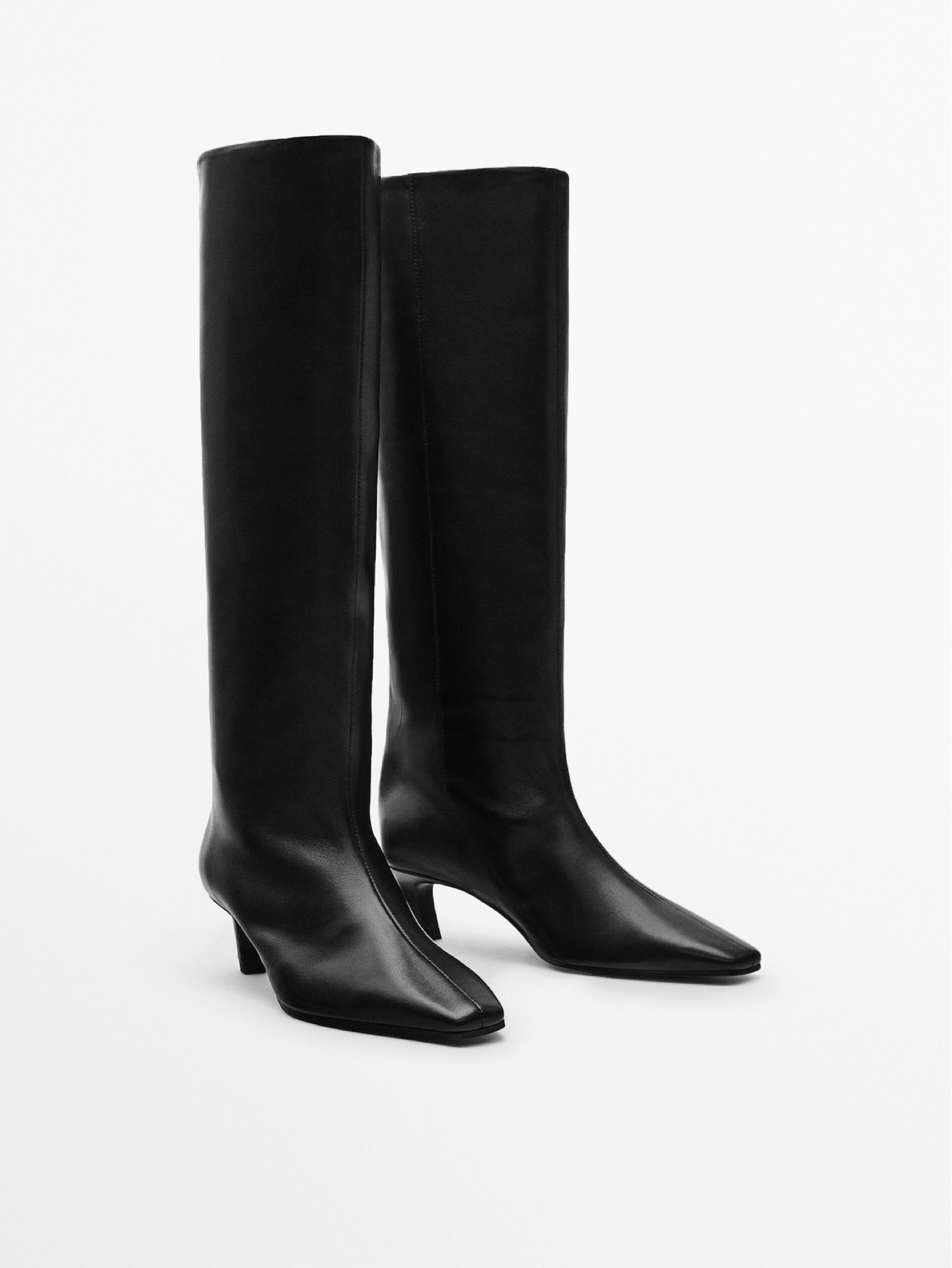 The boots of dreams 

I took half size up

#boots #masimodutti

#LTKstyletip #LTKshoecrush