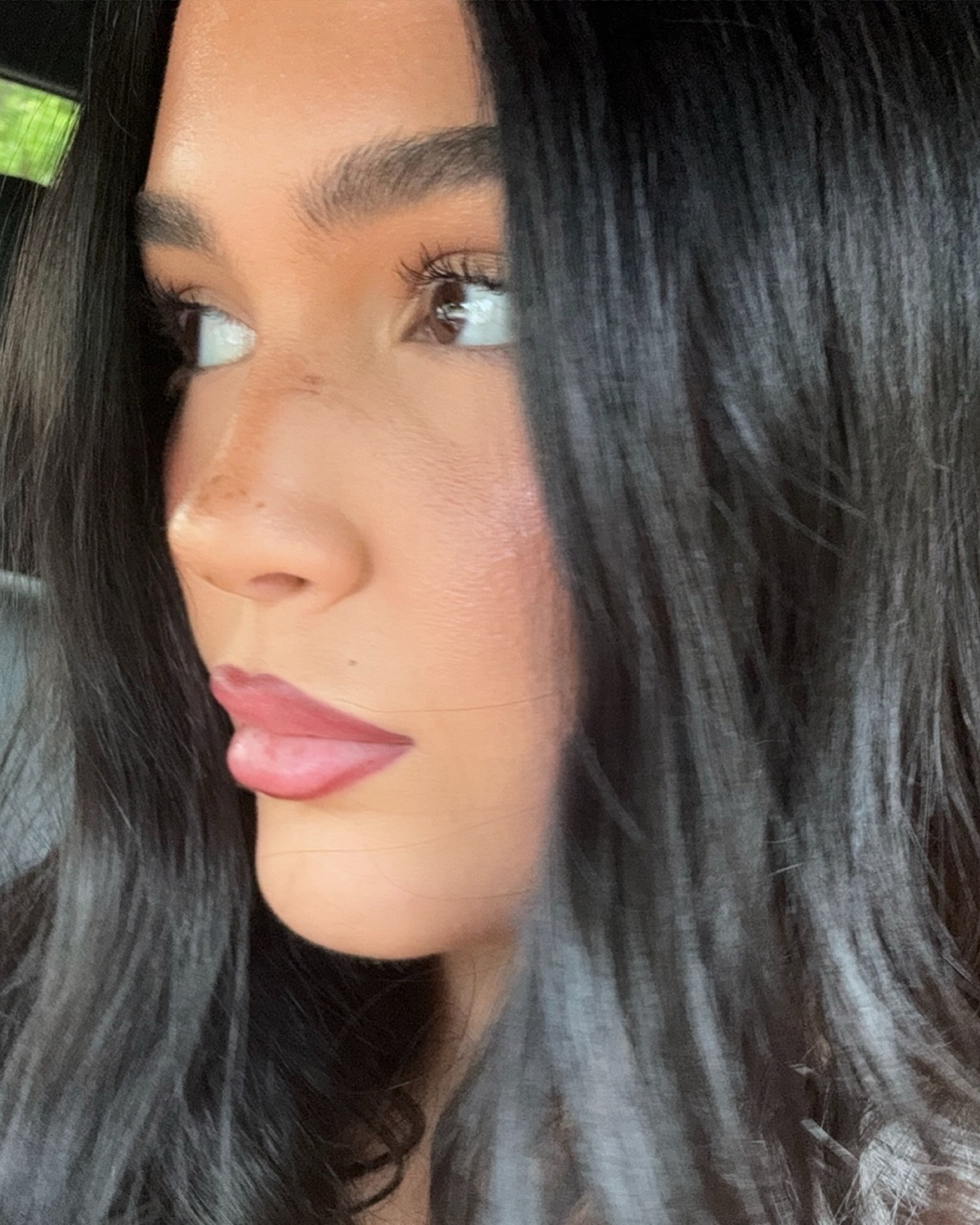this lip stain does NOT BUDGE! i can’t stop wearing it 