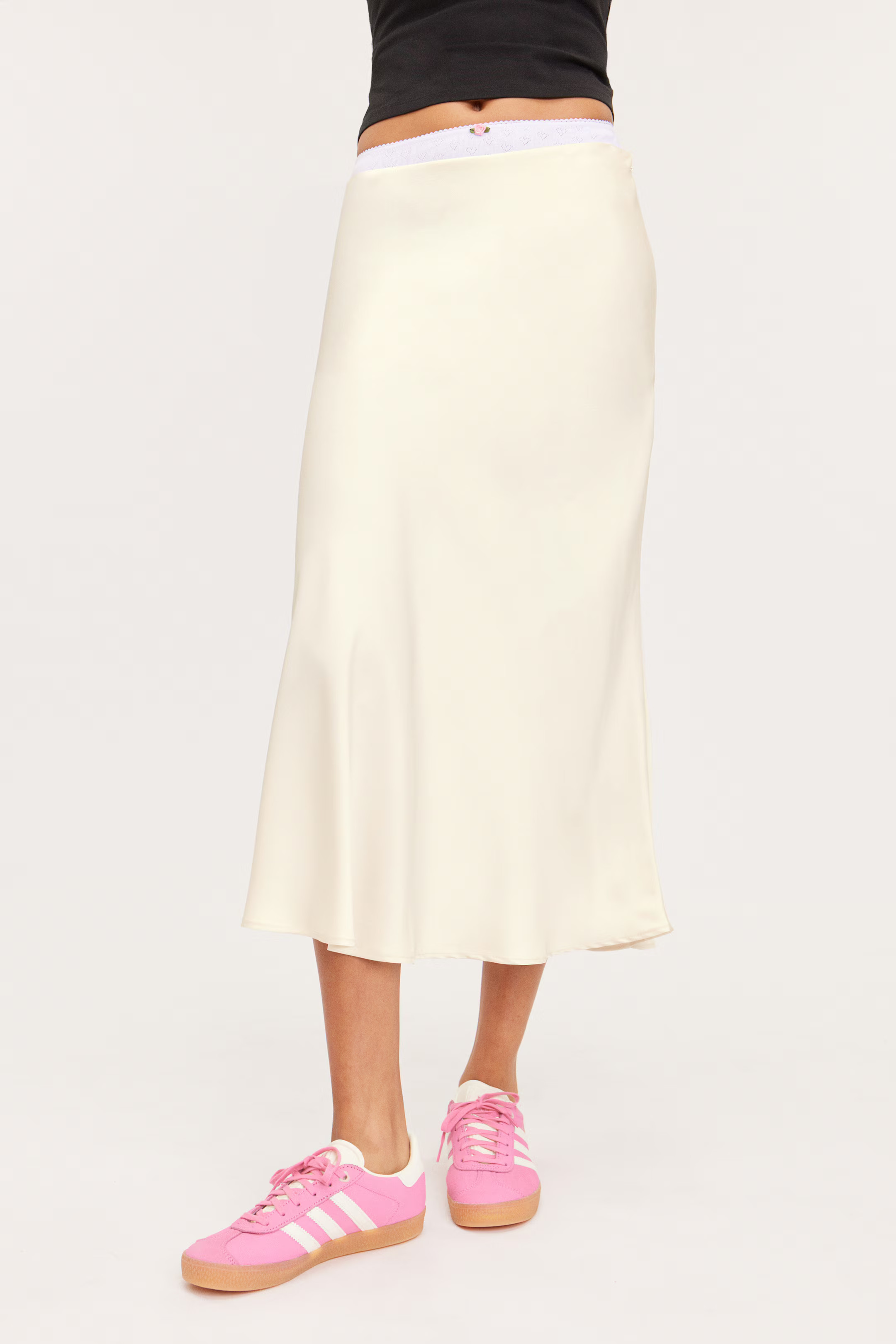 Satin midi skirt | H&M (UK, MY, IN, SG, PH, TW, HK)