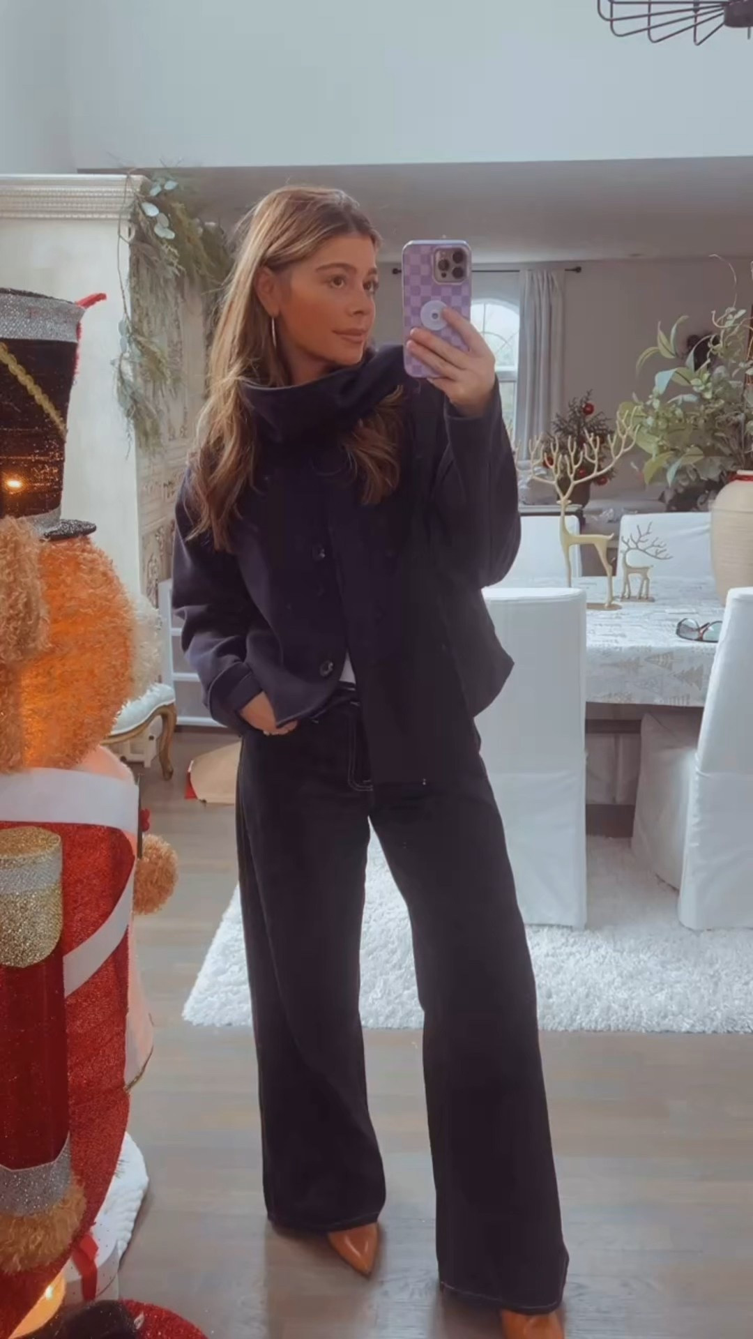 The easiest way to look put together
Scarf jacket! 🙌🏻❄️


#LTKootd #LTKFindsUnder50 #LTKgrwm