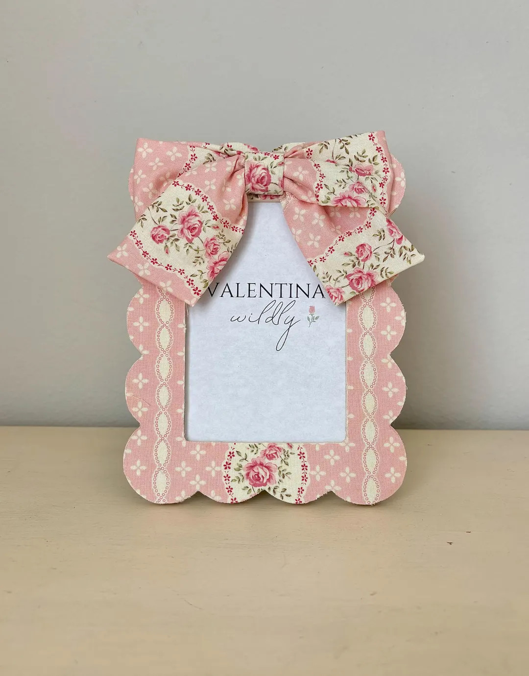 Shabby Chic Scalloped Picture Frame: Pink Floral Fabric Bow, 4x6 Photo - Etsy | Etsy (Global)