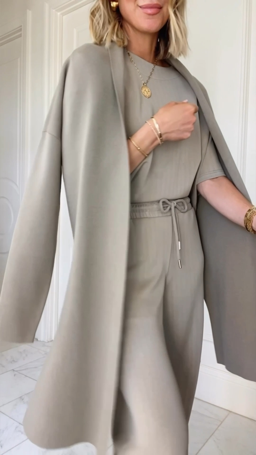 The most comfortable and stylish airport that you will want to wear over and over 

#LTKTravel